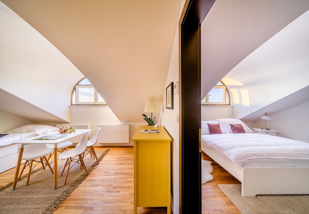 Rooftop Triplex Apartment In Centre Hradec Králové Dış mekan fotoğraf