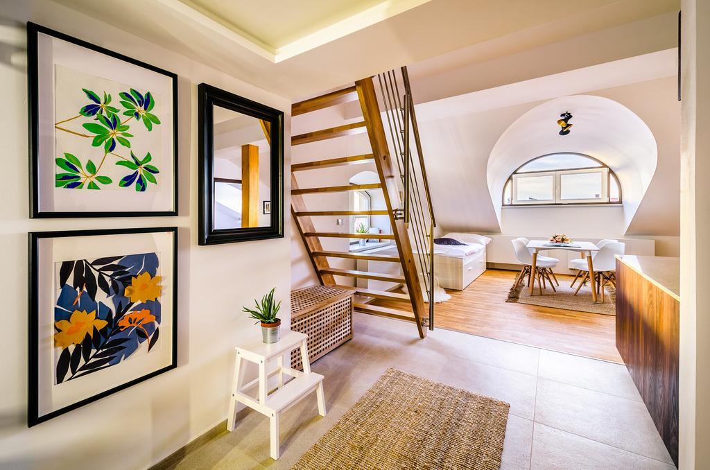 Rooftop Triplex Apartment In Centre Hradec Králové Dış mekan fotoğraf
