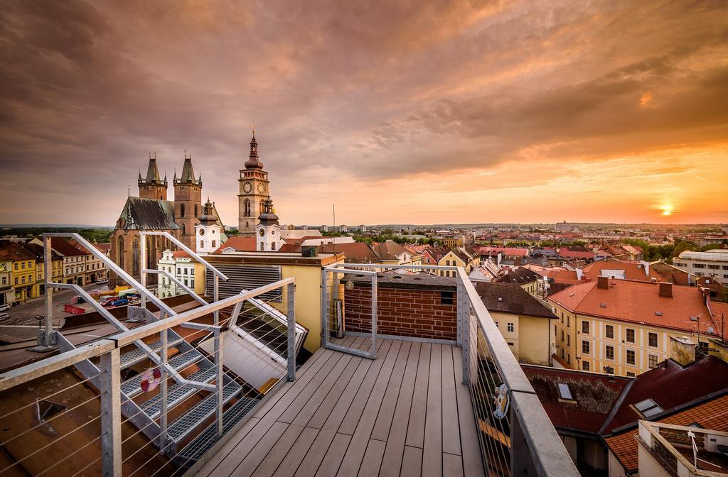 Rooftop Triplex Apartment In Centre Hradec Králové Dış mekan fotoğraf