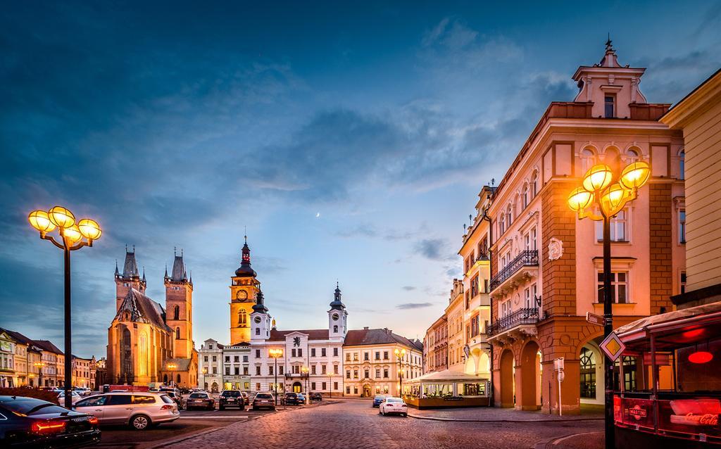 Rooftop Triplex Apartment In Centre Hradec Králové Dış mekan fotoğraf