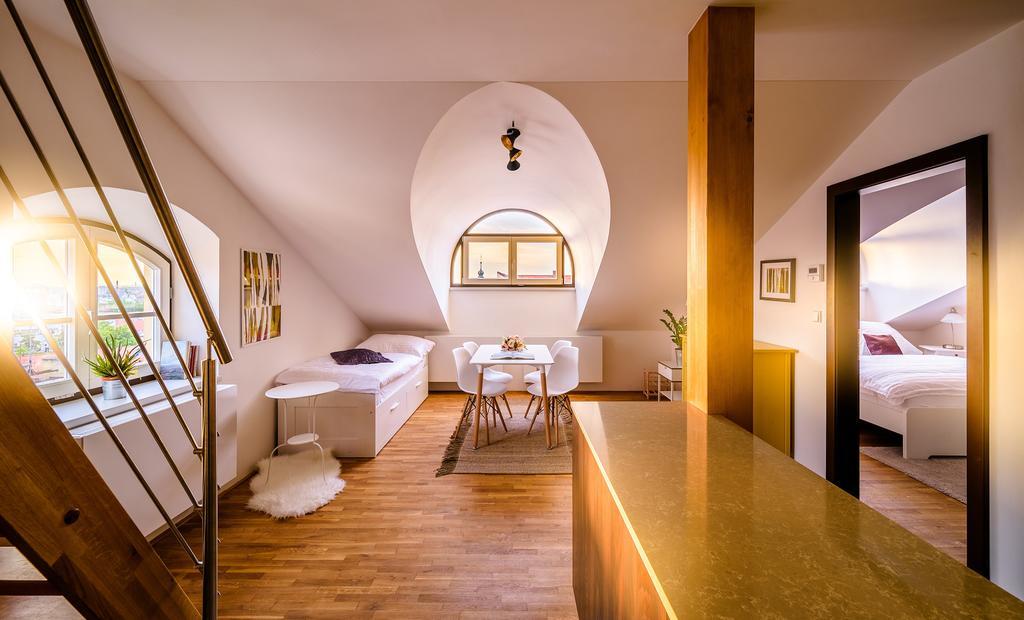 Rooftop Triplex Apartment In Centre Hradec Králové Dış mekan fotoğraf